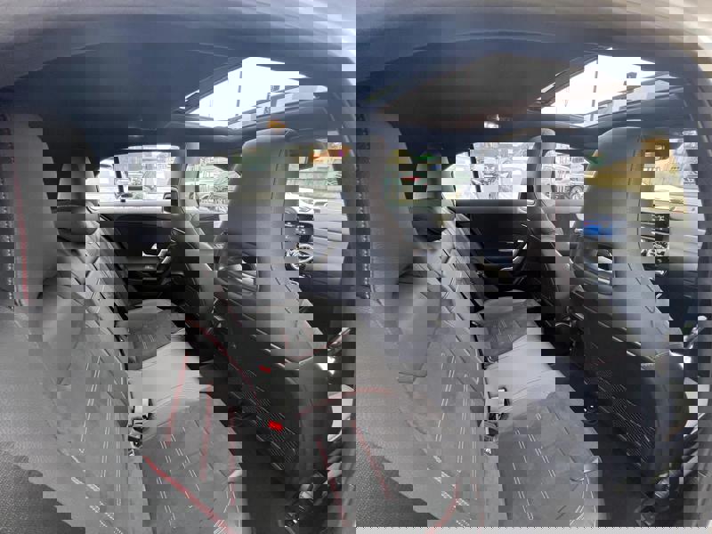 Image Mercedes-Benz CLASSE A A 200 Compacte AMG Line 